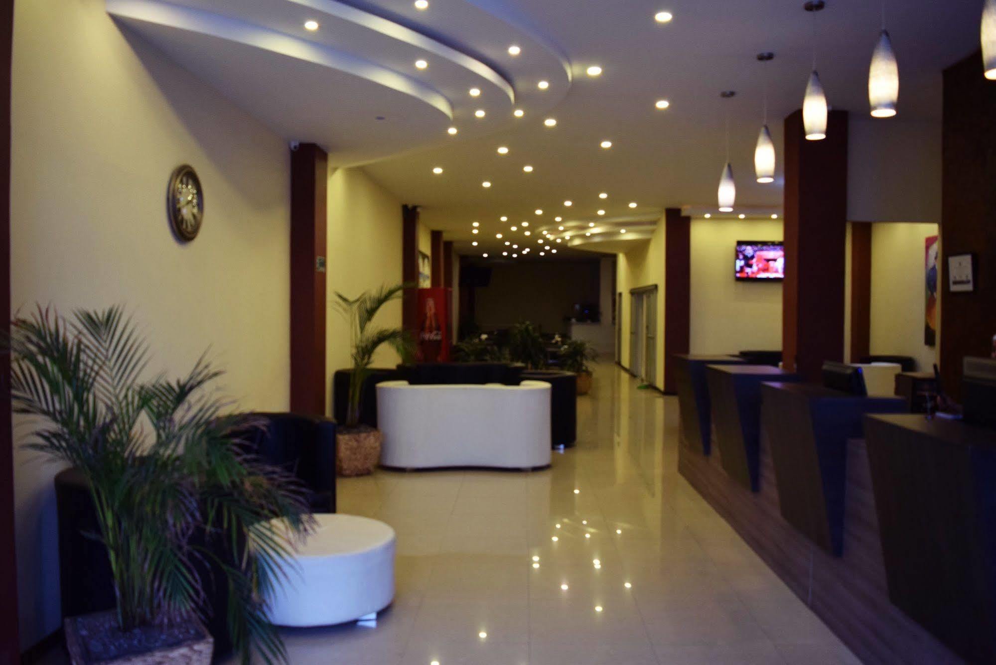 Ayenda 1063 Golden Hotel Bogotá Eksteriør billede